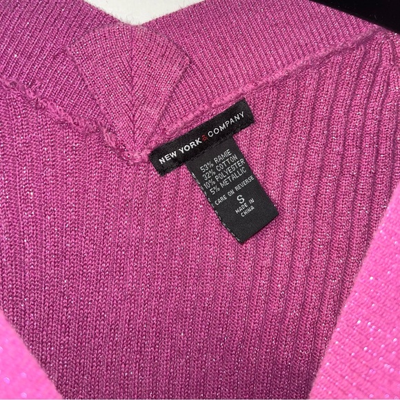 New York & Company Y2K Vintage Classic Ribbed
Knit V-neck Sweater Magenta Small - Picture 6 of 8